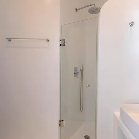 Ela Apartment
