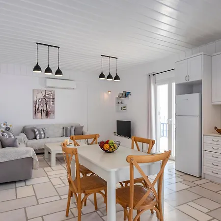 Ela Naousa (Paros)