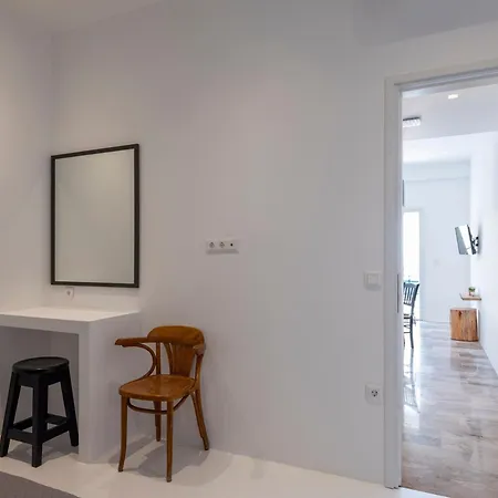 Ela * Naousa (Paros)