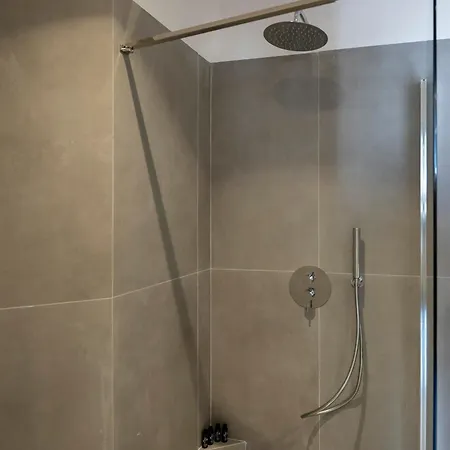 Ela Apartment *