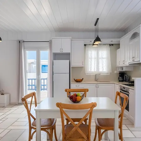 Ela Naousa (Paros)