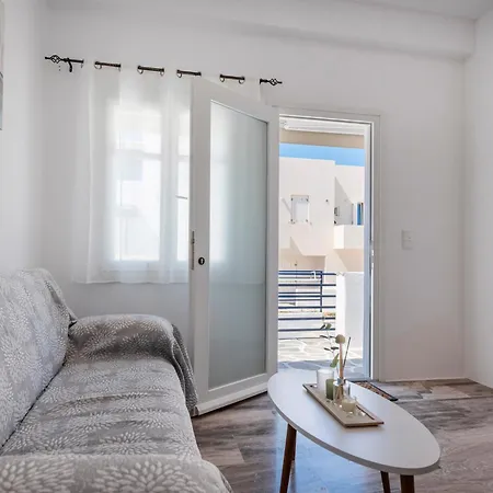 Ela Naousa (Paros)