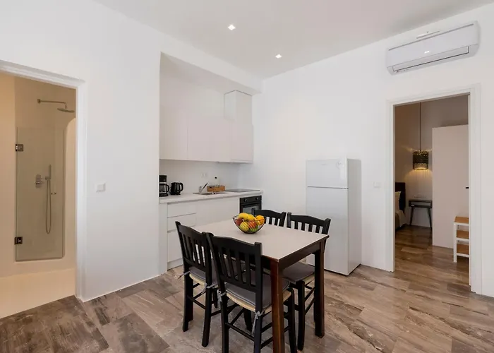 Ela Apartman Náusza